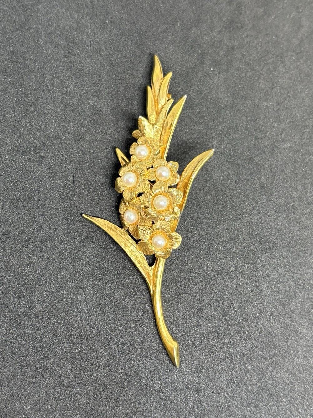 Vtg Boucher Signed Gladiolus #3732 Brooch Gold-Tone Brushed Leaves Pearls *Read*